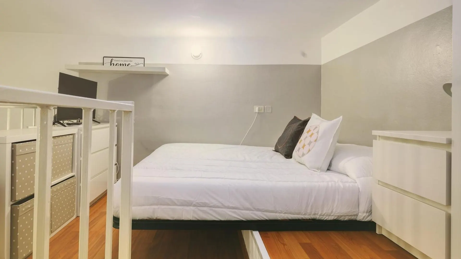Via Watt Apartment Milan
